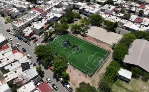 Inauguran cancha de pasto sintético en Villa del Real para impulsar el deporte y la convivencia en Culiacán