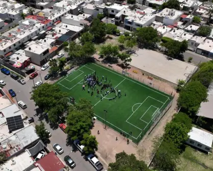 Inauguran cancha de pasto sintético en Villa del Real para impulsar el deporte y la convivencia en Culiacán