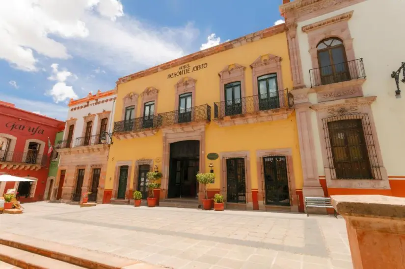 Atrévete a hospedarte en la habitación 107 de Mesón de Jobito. Foto: Booking. Atrévete a hospedarte en la habitación 107 de Mesón de Jobito. Foto: Booking.