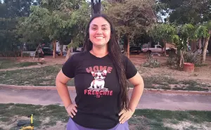 Carla llena de alegría el Parque Nakayama con sus clases de baile