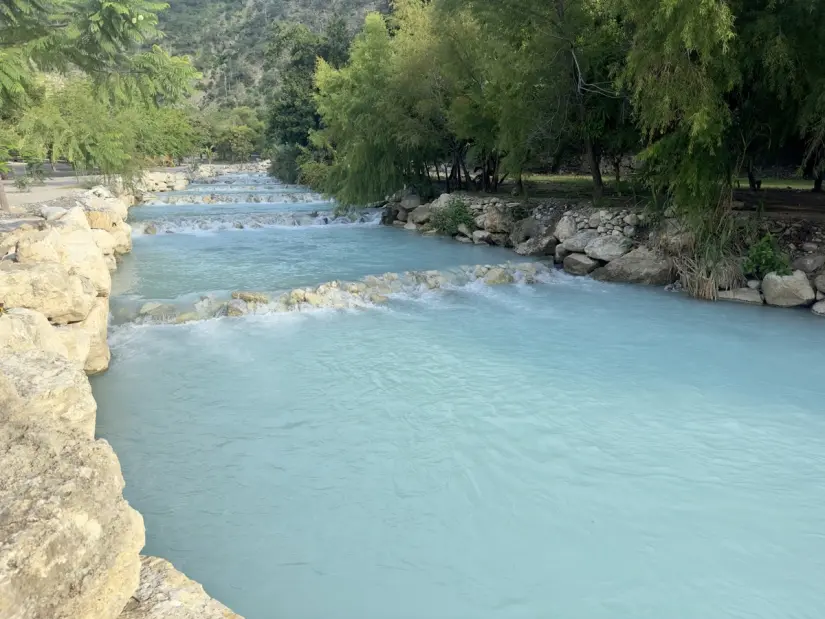 Atrévete a visitar Grutas de Tolantongo y pasa un momento relajante. Foto: Cortesía. 