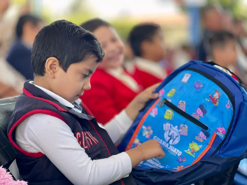 Inicia  la entrega de los útiles escolares en la Delegación 6 de Guanajuato. Foto: Cortesía