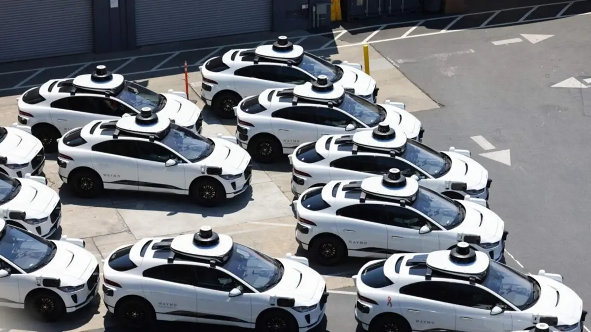 ROBOTAXIS.
