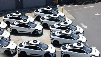 ROBOTAXIS (TAXIS SIN CHOFER)