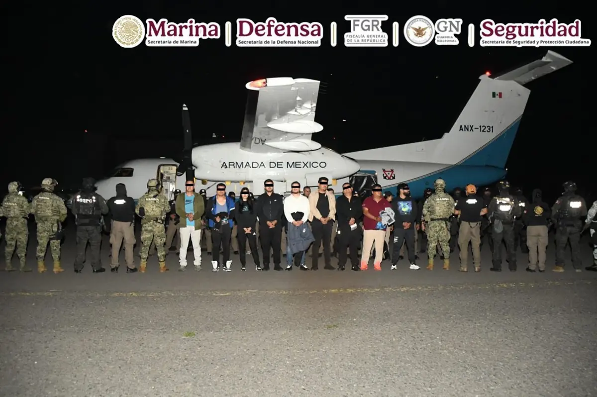 10 de los detenidos tenían órdenes de aprehensión. Foto: Defensa
