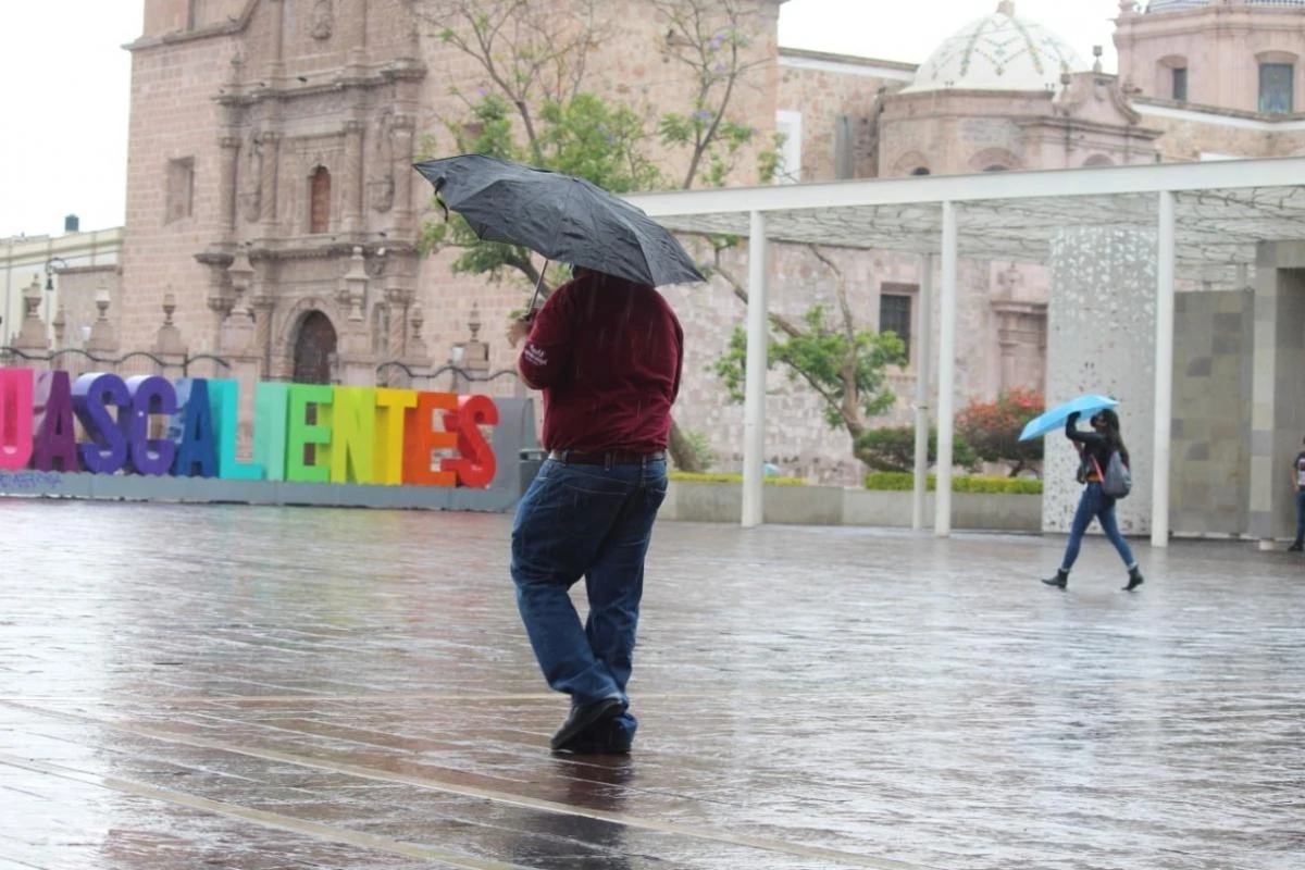 Aguascalientes espera lluvias fuertes y posible caída de granizo hoy.
