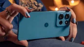 Motorola de los más interesantes de la categoría media, capaz de sacar buenas fotos