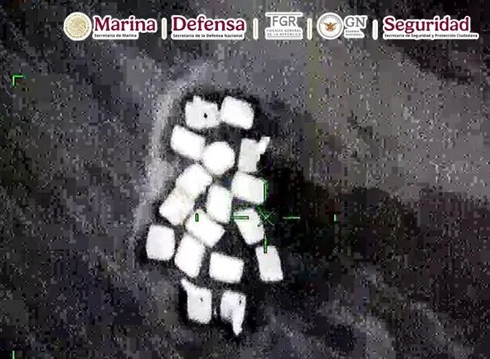 Marina de México asegura más de 900 kilos de cocaína frente a costas de Acapulco Marina de México asegura más de 900 kilos de cocaína frente a costas de Acapulco