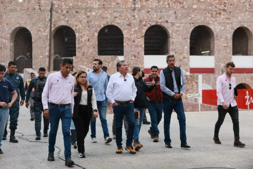 Supervisan los avances para la Fenaza 2025. Foto: Cortesía