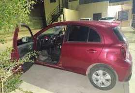 Guardia Nacional asegura vehículo con armas y ponchallantas en el fraccionamiento Albaterra de Culiacán