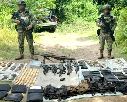Decomiso de armas en Elota: aseguran fusil Barret, armas largas y municiones