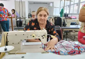 Esperanza Rocha: 33 años hilando sueños y transformando vidas en El Palmito