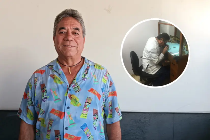 imagen recuadro Francisco Javier López Ibarra aprendió desde niño el arte de la joyería y la relojería, pero admite que su pasión es esta última por la precisión que exige.