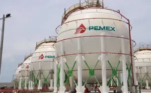 Refinerías de Pemex rebasan el millón de barriles