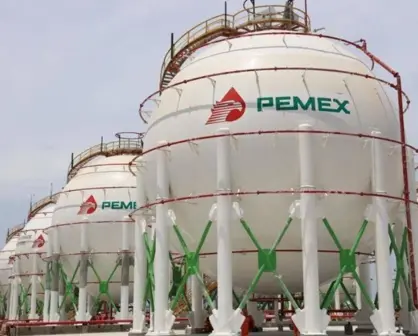 Refinerías de Pemex rebasan el millón de barriles
