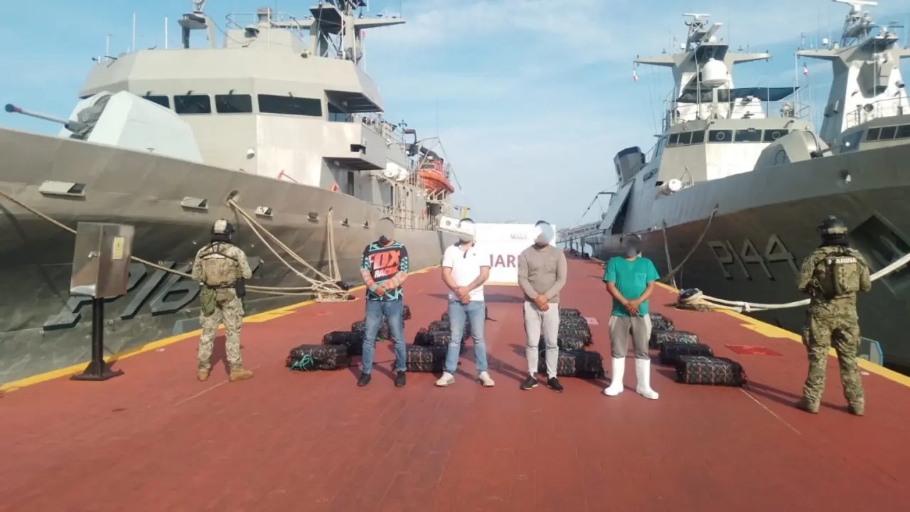 La acción fue encabezada por elementos de Marina, junto con Defensa, FGR, GN y SSPC. Foto: Marina