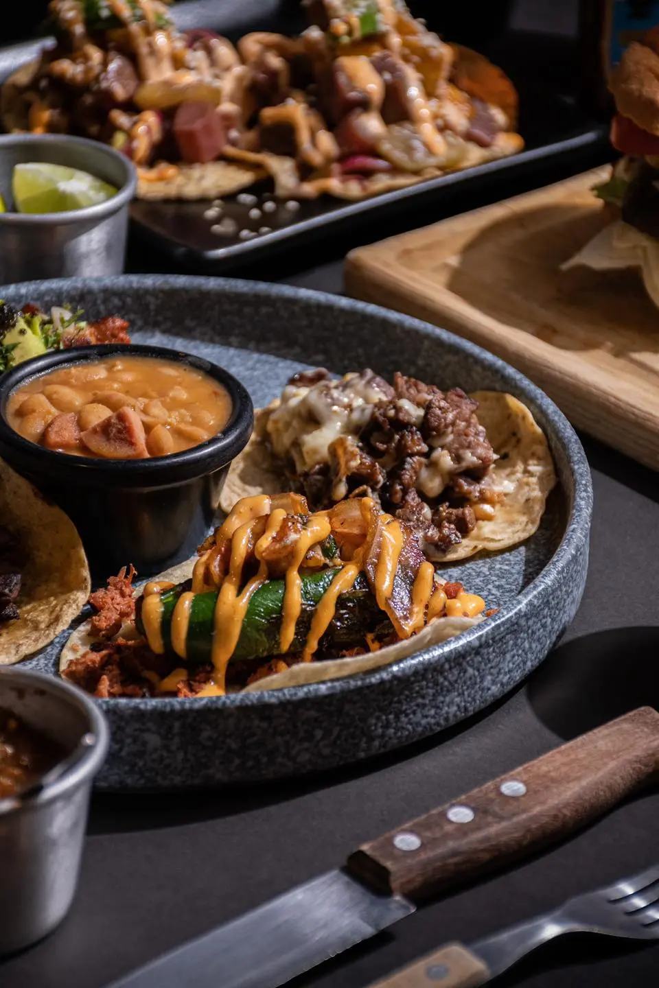 No te pierdas la oportunidad de probar los tacos en La Taquería by Santa Carne. Foto: Cortesía. 