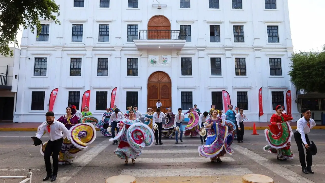 La celebración por el 43 aniversario de la municipalización de Navolato ha sido un éxito. Fotos: Cortesía.