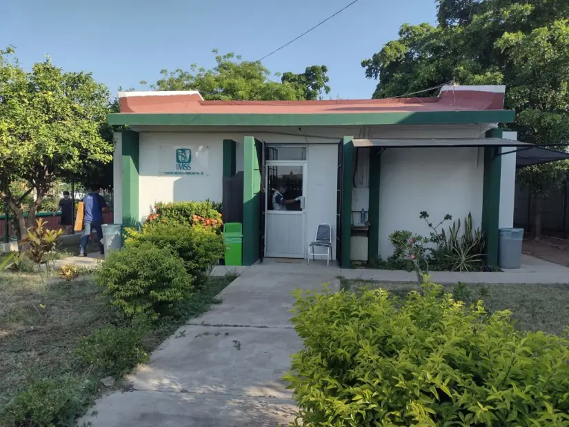 Los derechohabientes del IMSS acuden a la clínica de Barrancos para recibir una buena atención. Los derechohabientes del IMSS acuden a la clínica de Barrancos para recibir una buena atención.