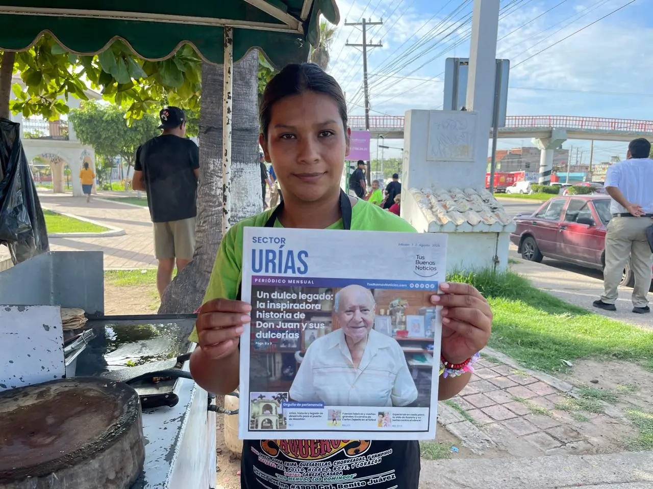 Habitantes del Sector Urías reciben con gusto la primera edición de su periódico Tus Buenas Noticias