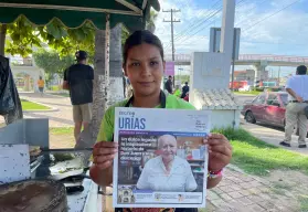 Se entrega primera edición del nuevo periódico Tus Buenas Noticias al Sector Urías de Mazatlán