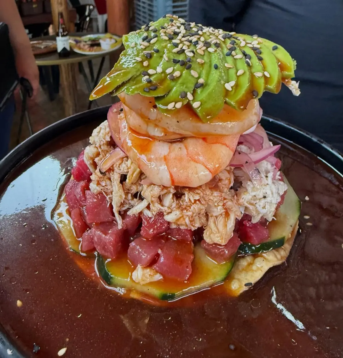 Tostada de atún con pulpa de Jaiba, camarón cocido, callo de haca bañado en la salsa de la casa en Mariscos El Paceñito. Foto: Facebook/El Paceñito. Tostada de atún con pulpa de Jaiba, camarón cocido, callo de haca bañado en la salsa de la casa en Mariscos El Paceñito. Foto: Facebook/El Paceñito.