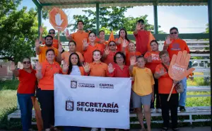 Colonia Constitución CROC en Culiacán se pinta de naranja por la igualdad