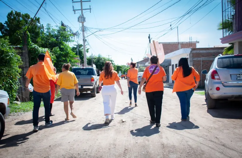 Brigada del Día Naranja en la colonia Constitución CROC en Culiacán promueve entornos libres de violencia. Foto: Ayuntamiento de Culiacán
