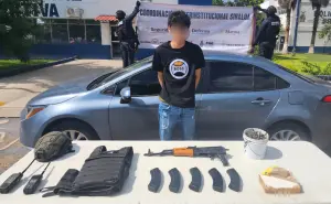 Capturan en un residencial de Culiacán a hombre con arsenal