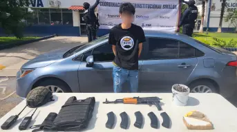 Capturan en un residencial de Culiacán a hombre con arsenal