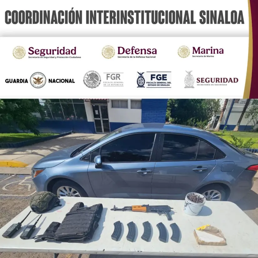 En Culiacán, el Grupo Interinstitucional asegura un vehículo y detiene a un civil con arma larga, municiones y droga. En Culiacán, el Grupo Interinstitucional asegura un vehículo y detiene a un civil con arma larga, municiones y droga.