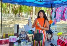 Feria de Mujeres Emprendedoras llena de vida la plazuela de Navolato