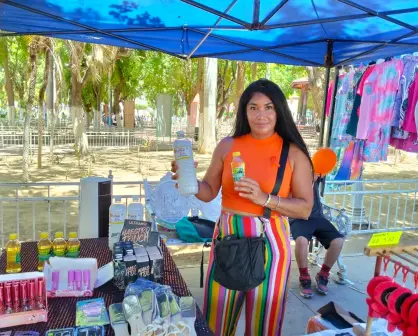 Feria de Mujeres Emprendedoras llena de vida la plazuela de Navolato