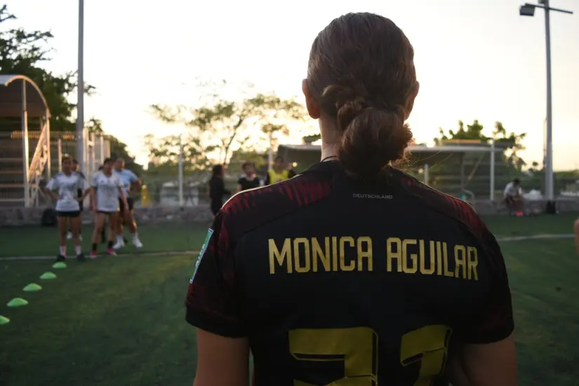 imagen recuadro El torneo Mamafut ha sido un impulso importante para la inclusión de más mujeres en el deporte, afirma Mónica.