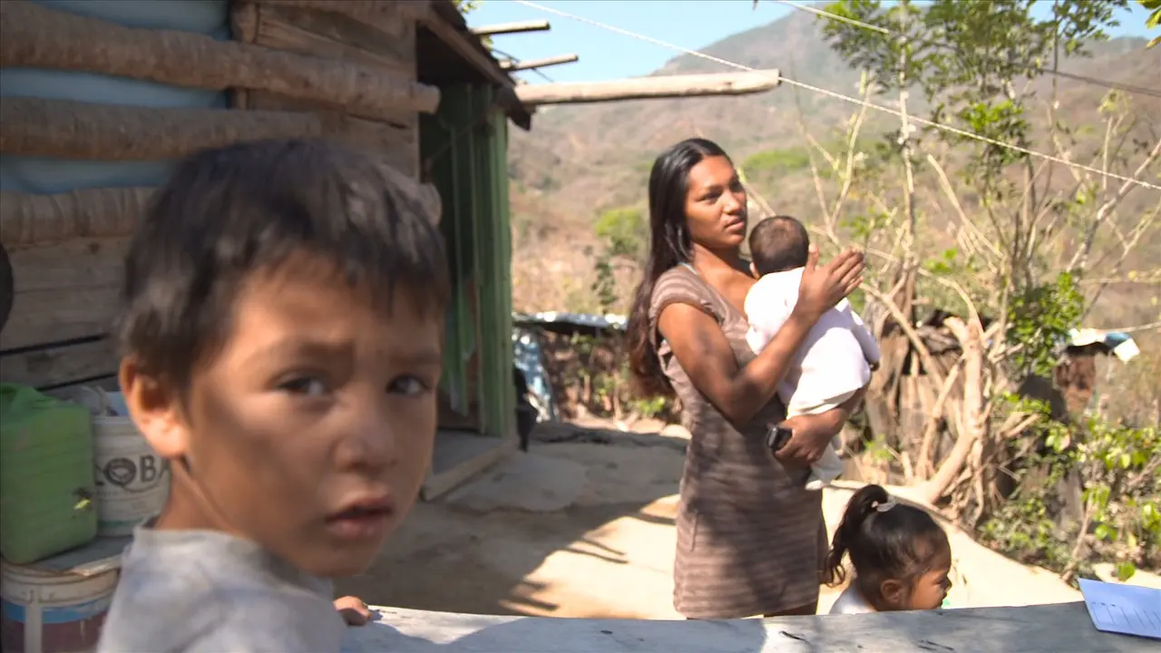 Familia beneficiarios de programas para combatir pobreza. Foto: Cortesía Gobierno de México