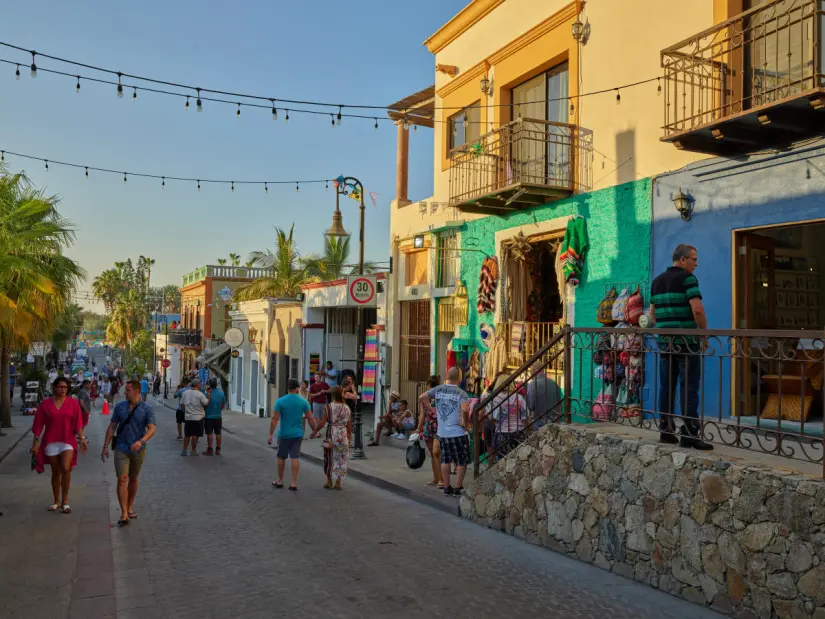 Estos son algunos de los lugares que puedes conocer en Cabo San Lucas. Foto: Los Cabos. 