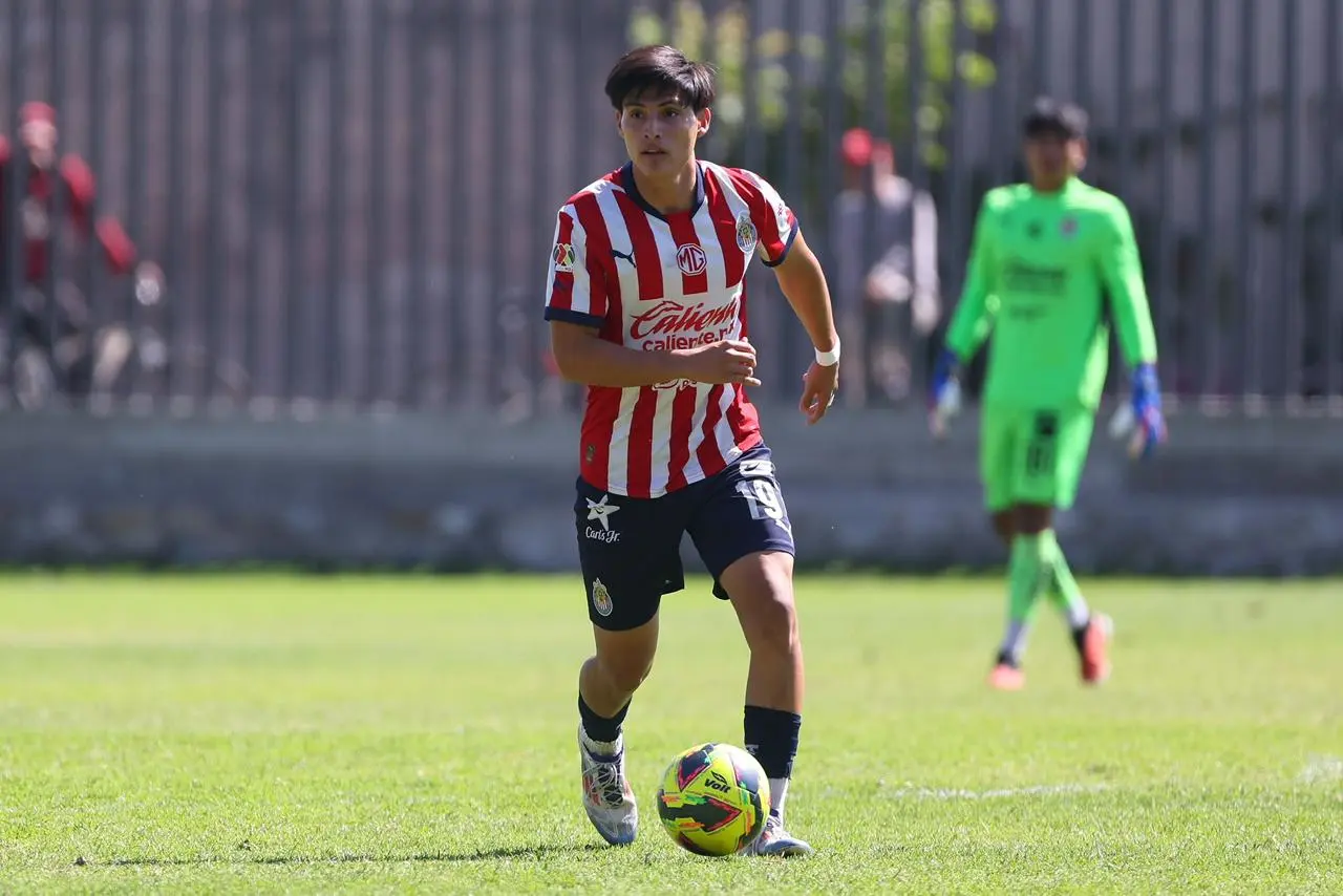 El mazatleco Carlos Zepeda en busca de su sueño con Chivas