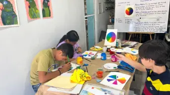 Yajaira Santiago pone el verano artístico de Villa Juárez fomentando cultura