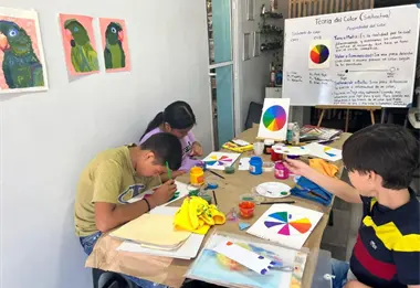 Yajaira Santiago pone el verano artístico de Villa Juárez fomentando cultura