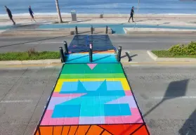 Mazatlán celebra el Día del Peatón con pasos peatonales artísticos en la avenida Del Mar
