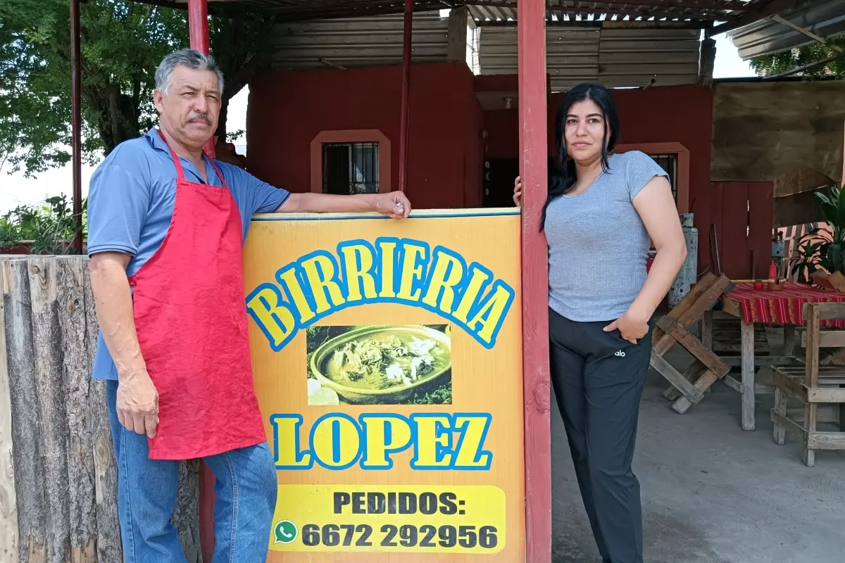 La birria de Manuel López Higuera se ha hecho de un lugar en el gusto de la comunidad. Los grupos de WhatsApp de Loma de Rodriguera han servido a Manuel para atraer clientela. | Imágenes de Francisco Castro