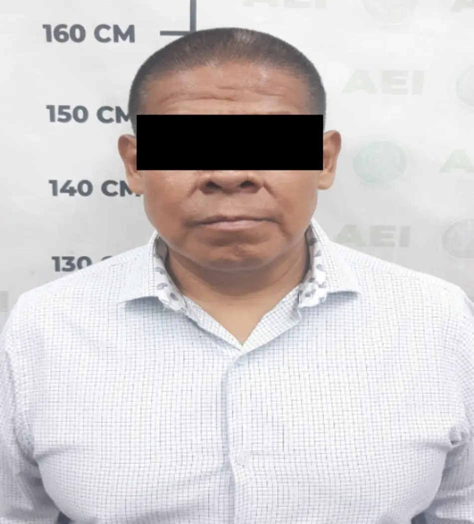 Detienen a hombre con 1 kilo de fentanilo y 2 kilos de heroína en Tijuana El hombre fue detenido durante un cateo en un inmueble en Tijuana. Foto: SSPC