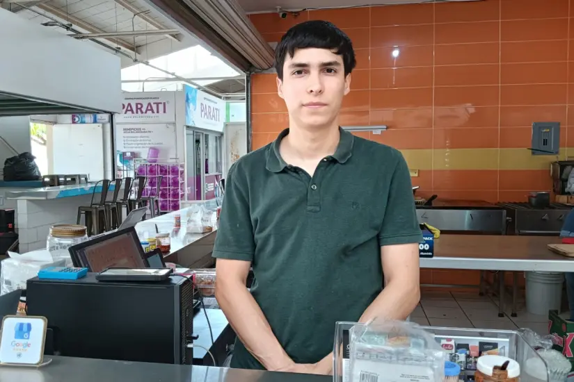 imagen recuadro El Taco Adobado, de Diego Jiménez, se encuentra en el interior del Mercadito Tierra Blanca. Abre de martes a domingo, de ocho de la mañana a tres de la tarde.