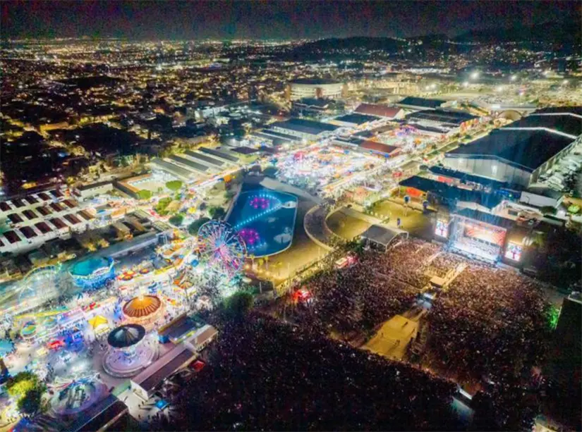 Disfruta de juegos mecánicos, gastronomía y conciertos en familia con la Feria Fenapo 2025. Foto: cortesía.