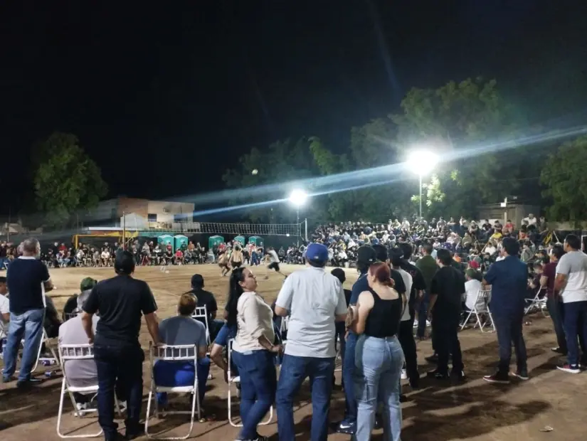 Color, música y fe en las Fiestas Patronales de San Bartolomé en Agua ruto 2025. Color, música y fe en las Fiestas Patronales de San Bartolomé en Aguaruto 2025. Foto: IMCC