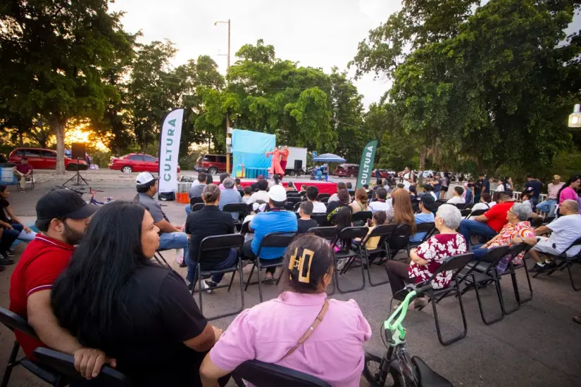 Familias culiacanenses se reúnen en Parque Culiacán 87 para disfrutar “Travesías”. Familias culiacanenses se reúnen en Parque Culiacán 87 para disfrutar “Travesías”. Foto: IMCC
