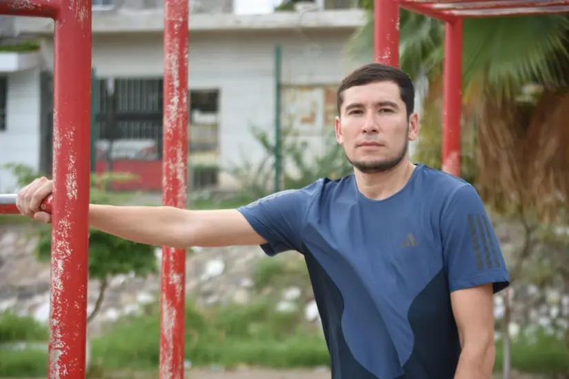 Tres veces vencedor: Javier Armenta, corre por el mundo llevando un mensaje de fuerza y esperanza, recordándonos que nunca debemos rendirnos ante la adversidad. Tres veces vencedor: Javier Armenta, corre por el mundo llevando un mensaje de fuerza y esperanza, recordándonos que nunca debemos rendirnos ante la adversidad. Foto: Lino Ceballos