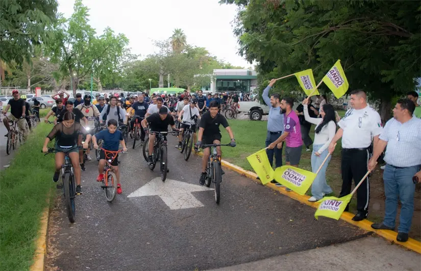 Cientos de ciclistas llenan las calles de Culiacán de alegría y conciencia ambiental. Cientos de ciclistas llenan las calles de Culiacán de alegría y conciencia ambiental. Foto: Ayuntamiento de Culiacán