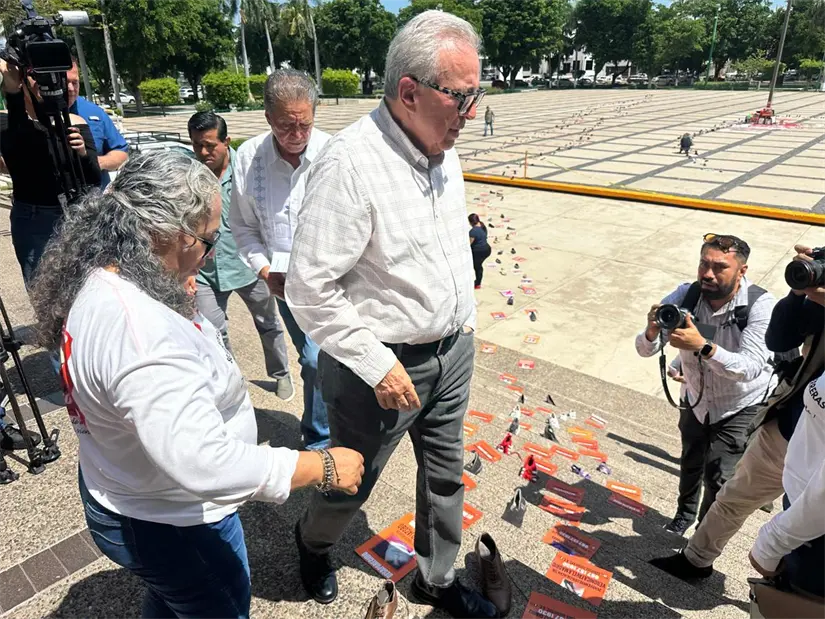 Rocha Moya junto a colectivos de búsqueda de personas desaparecidas. Rocha Moya junto a colectivos de búsqueda de personas desaparecidas. Foto: Cortesía.