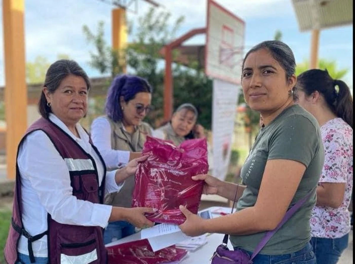 Entrega de útiles escolares gratis en Zacatecas para el ciclo escolar 2025-2026. Foto: Cortesía
